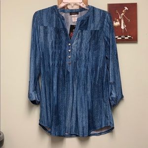 Blue blouse three quarter sleeves